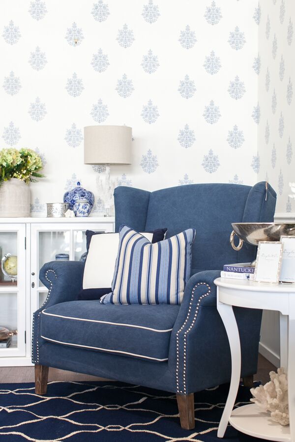 Living Room style inspired by the Hamptons