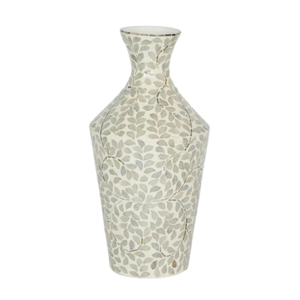 White sculptural Autumn Vase Small made from paper powder and capiz, measuring 25x25x50cm.