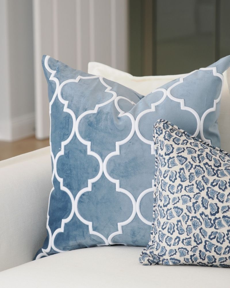 How to Style Cushions in a Hamptons Living Room (Layering Guide)
