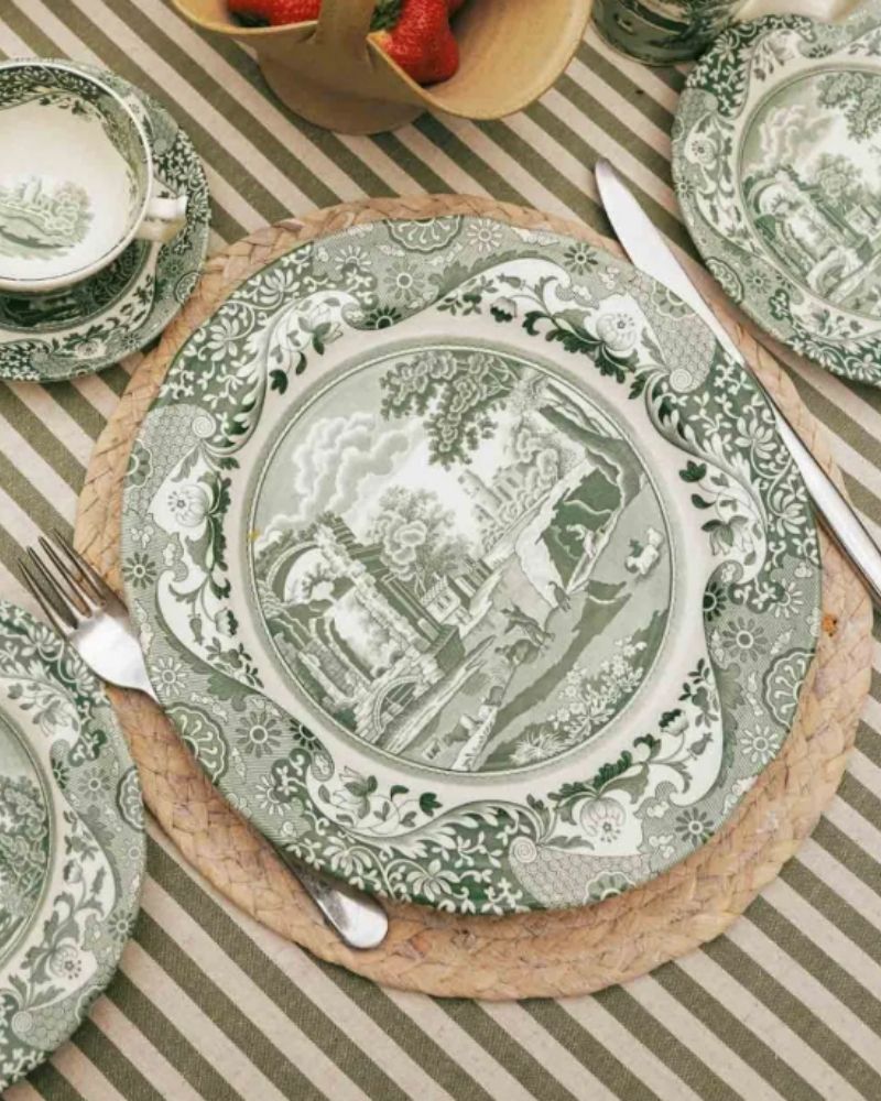 Introducing Spode Heritage: The Timeless Green Collection for Classic Homes
