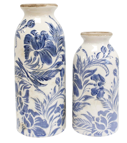 Set of 2 ceramic bud vases with vintage blue floral design on a white base, in large (20cm) and small (15.5cm) sizes.