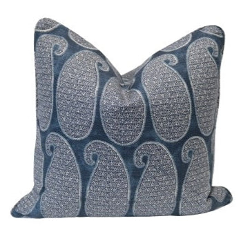 Eastport Navy Cushion 50x50cm in hand-printed linen with classic Hamptons-style pattern