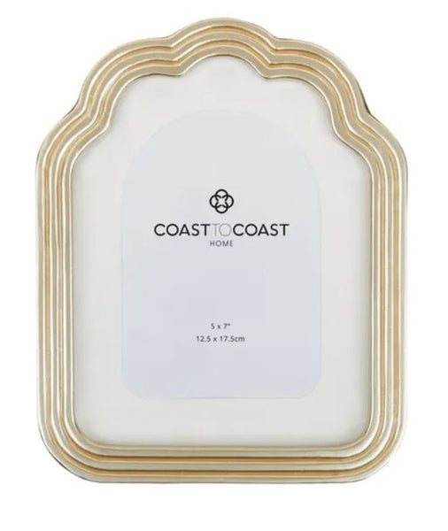 Ella resin photo frame in gold with wavy edge design for 5x7 inch photos