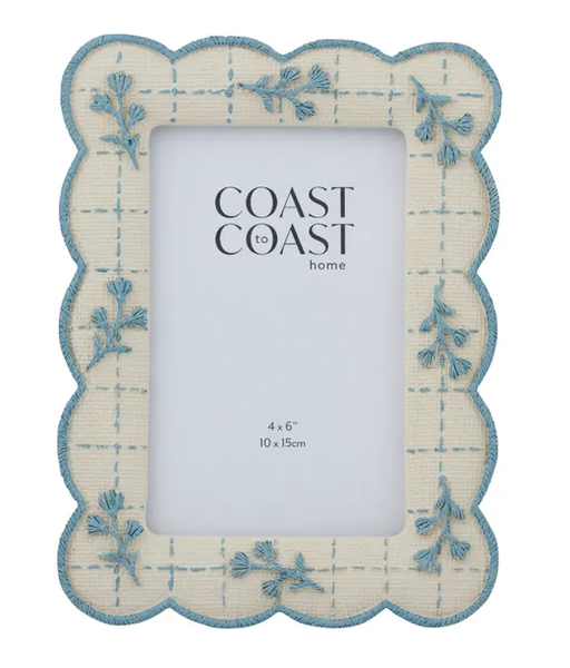 Bluebell Botanical 4x6 resin photo frame featuring raised blue botanical detailing, textured ivory finish and a scalloped edge for Hamptons-style interiors.