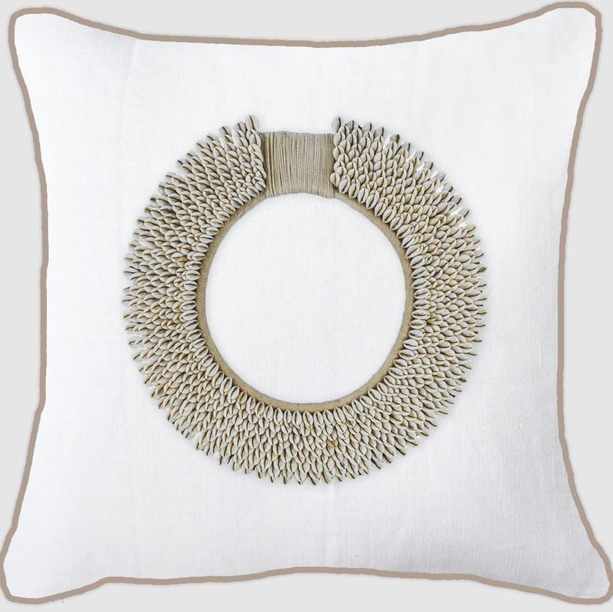 Shell Ring Natural Lounge Cushion White with natural pipping